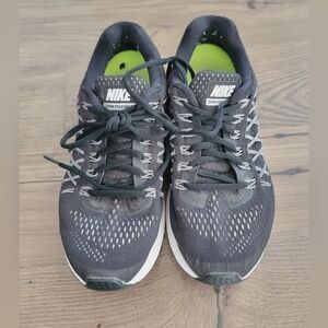 Nike Zoom Pegasus 33 Running Shoe Size 7
